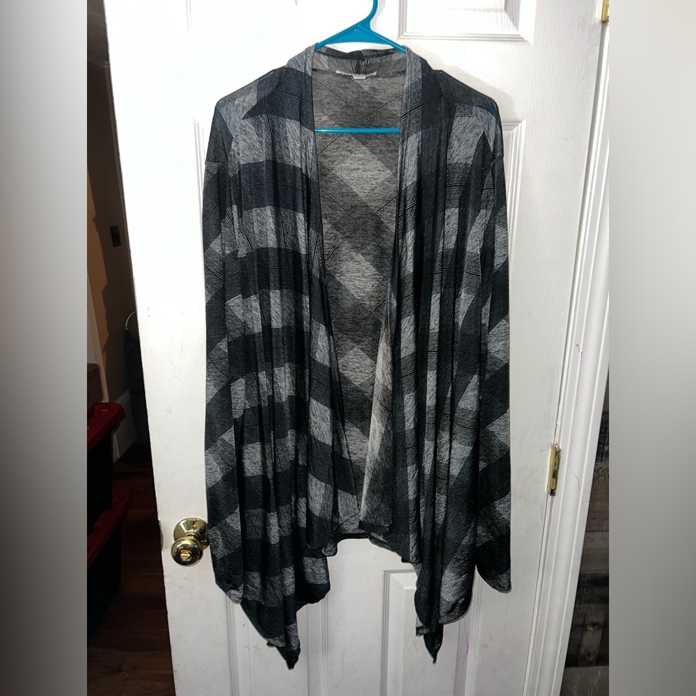 Maria Gabrielle Women’s Black & Gray Plaid Open Front Cardigan Size 2X